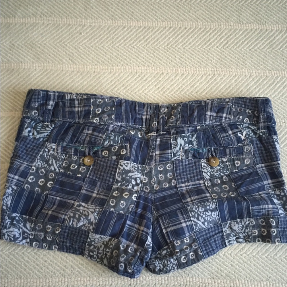 AE Shorts - Picture 4 of 4